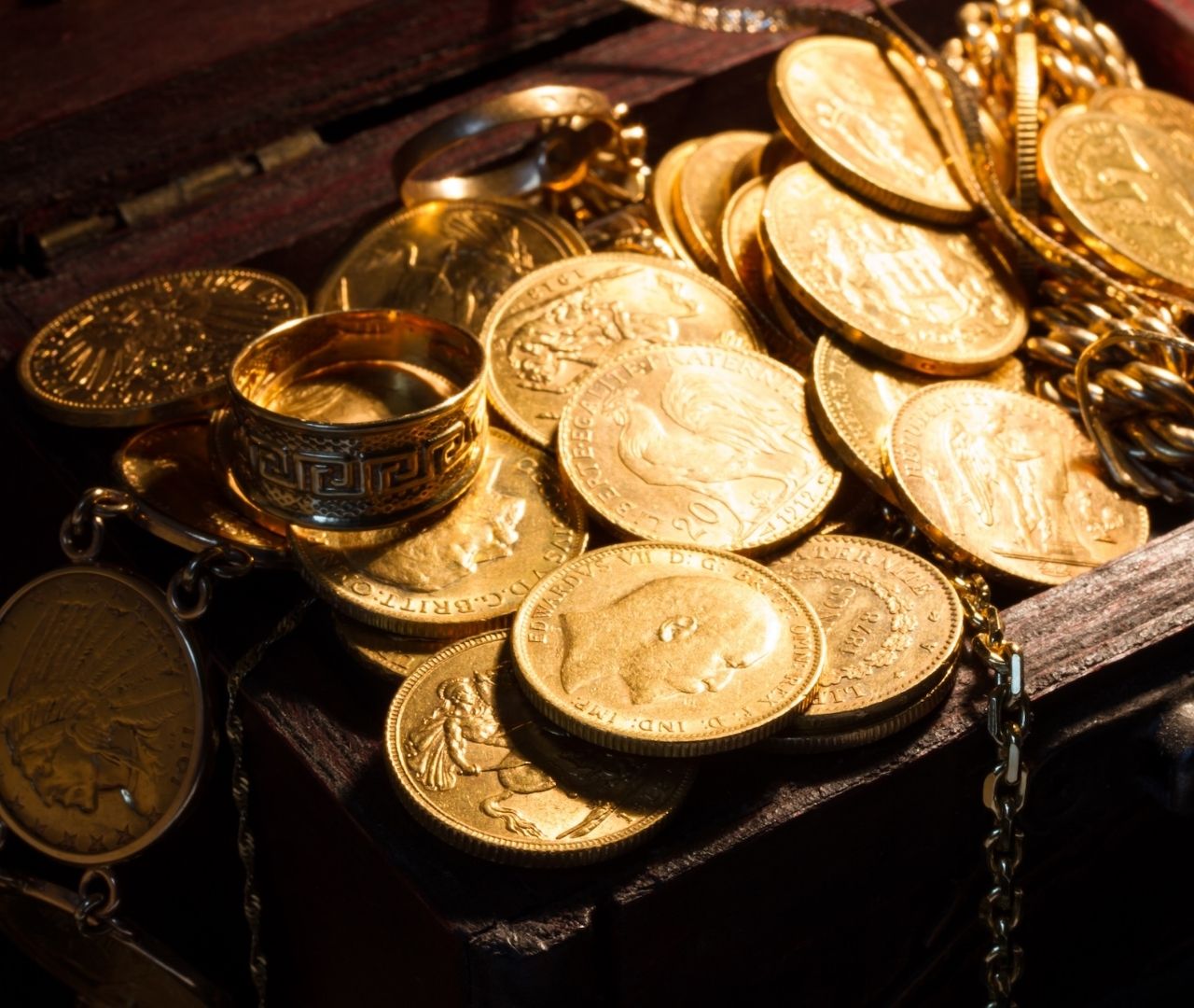 Expertise et rachat de pièces d'or et bijoux anciens chez ABC Gold à Avignon